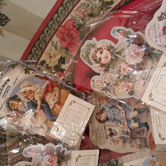 Decor - Picture 3 of 9